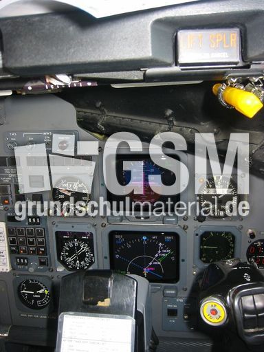 Flugzeugcockpit4.jpg